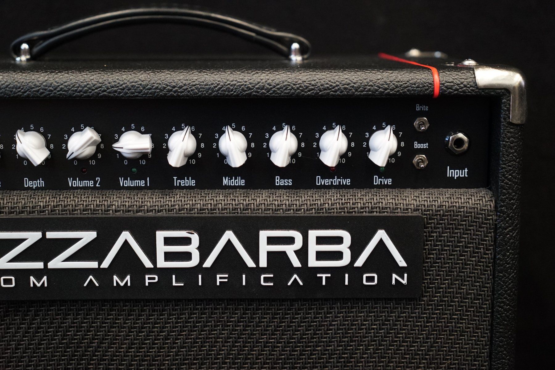 Amplificatori: Mezzabarba Skill 30 Combo, Celestion V30 Speaker, Footswitch – Usato da Ortschwaben venduto da Musictrade 3