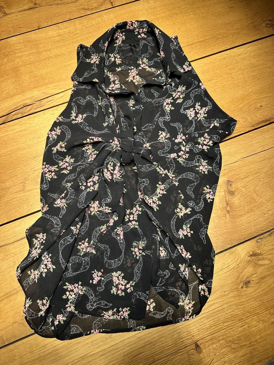 Guess Camicette: Guess ärmellose Bluse – Usato da Oberwil-Lieli venduto da Claudine_1988 3