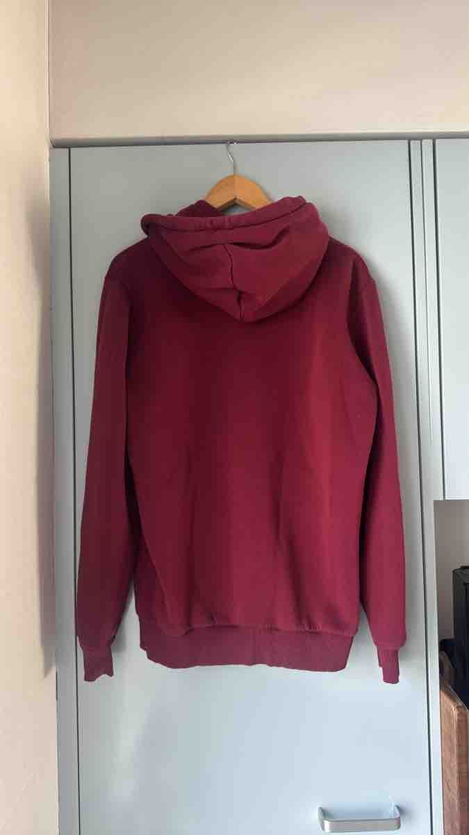 Nikin Pullover & Sweatshirts: Nikin Kapuzenpullover Rot – Gebraucht aus Zürich von nis_ts5 1