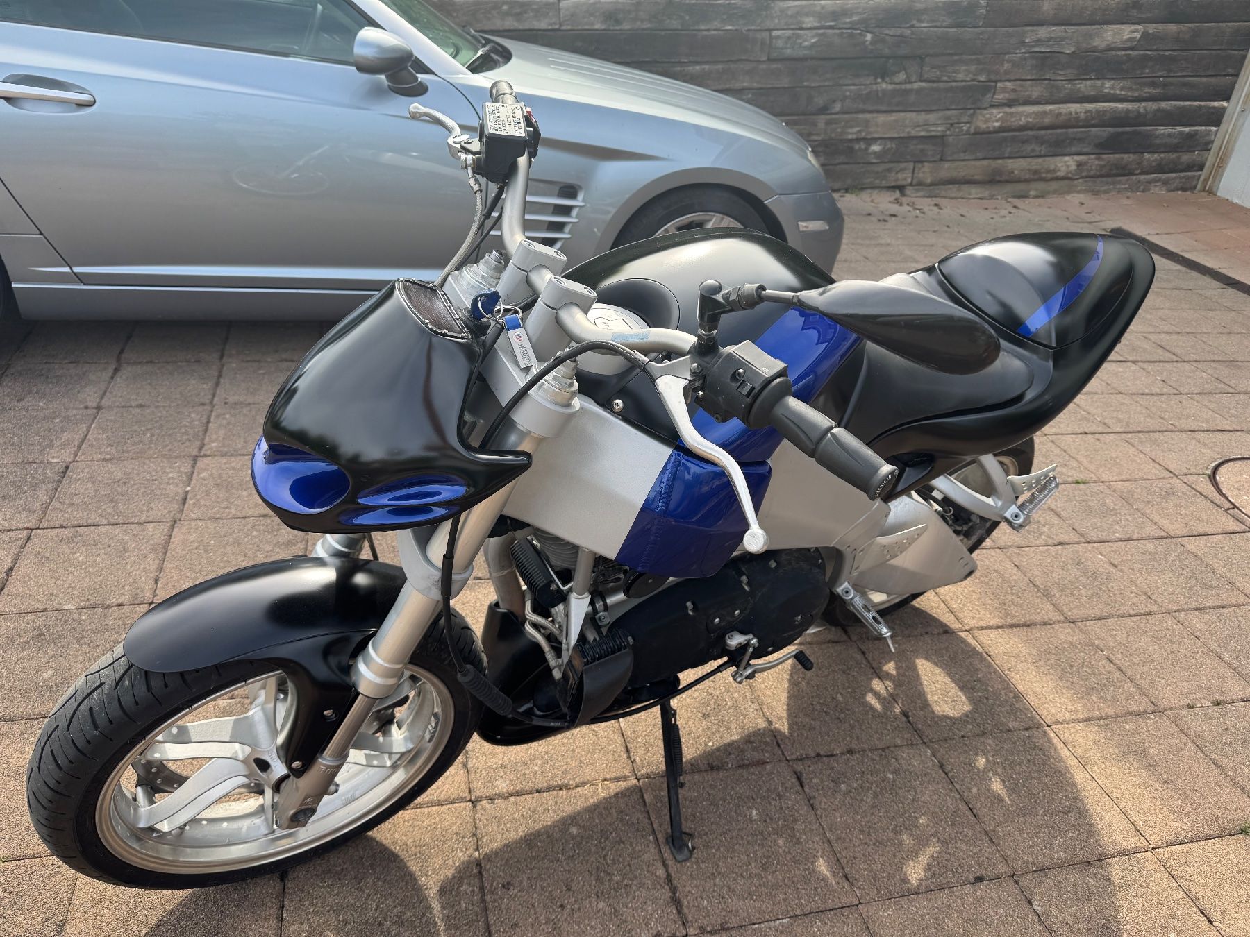 Buell Strada: Buell Firebolt XB9R Schwarz/Blau – Usato da Vinelz venduto da v2v8 3