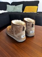 UGG Stiefel, short