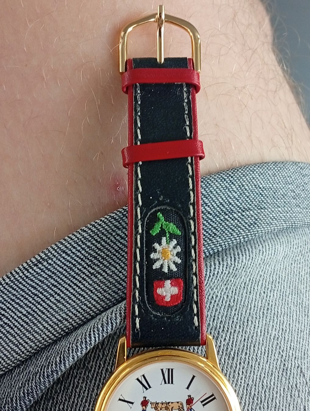 Swiss Orologi: Cavitec Swiss Folklore Uhr mit Datum Wasserdicht 30m. – Usato da Engelburg venduto da CH.Me 2
