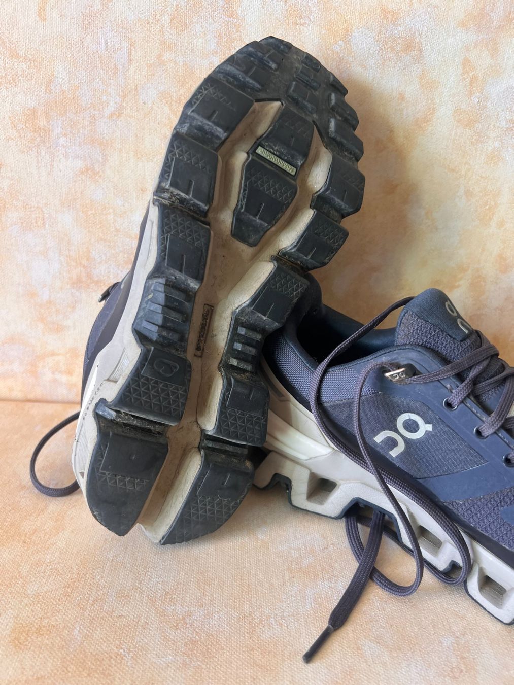 On Chaussures femmes: ON Wanderschue – D'occasion à Schwerzenbach par jel_k9pm 8
