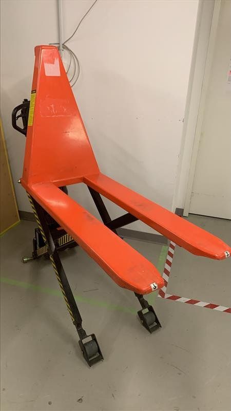 Ameise Gabelstapler & Hubwagen: Robuster Scherenhubwagen Elektrisch Ameise – Gebraucht aus Otelfingen von CControls