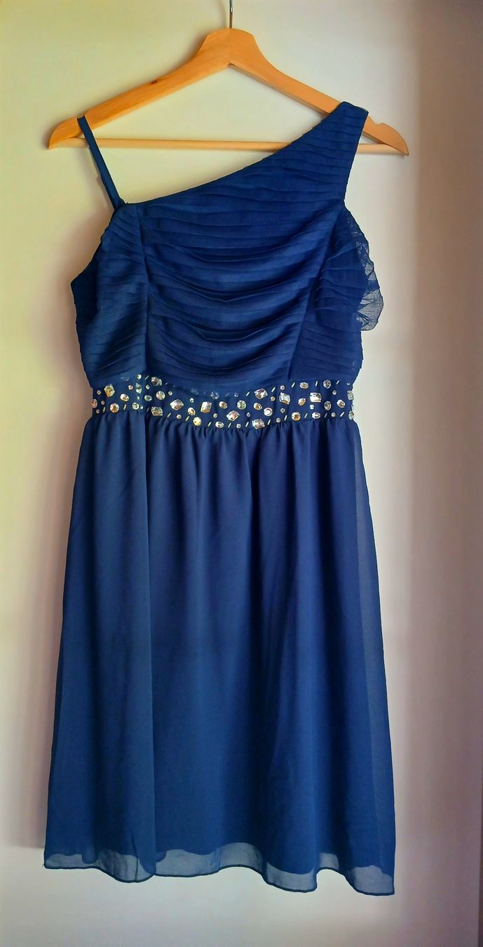 Vestiti & Gonne: Abschlusskleid/Konfirmationskleid – Usato da Reutigen venduto da CorinaAeschlimann