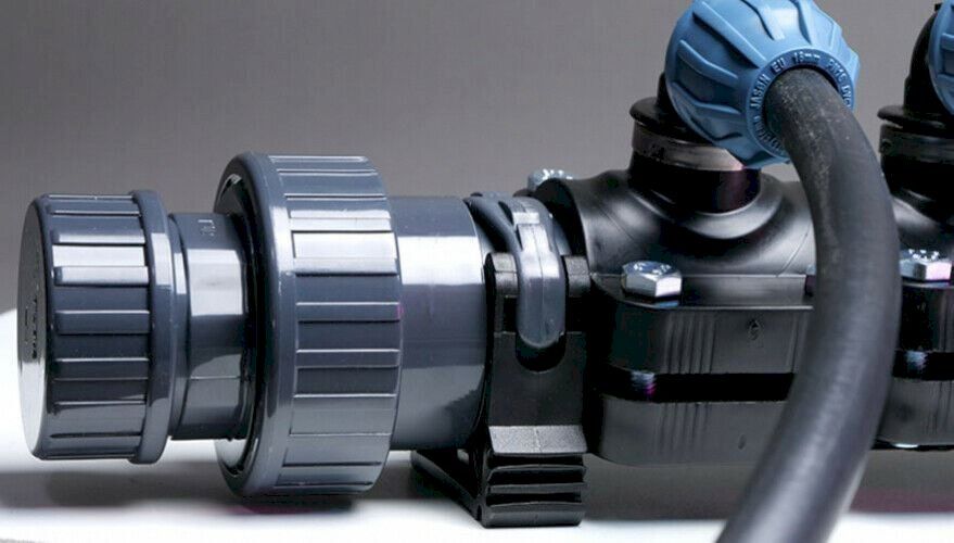 Radiateurs: Poolheizung 6 Fach Verteiler System – Neuf avec emballage d'origine à Bottighofen par zaap 1
