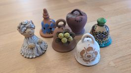 7 Vintage Ton- & Keramikglocken – handbemalt – Sammlerglocke
