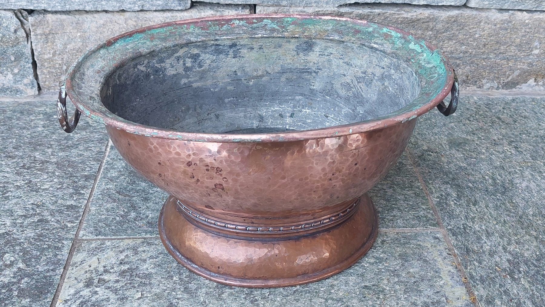 Pentole: Antiker Kupfertopf, Kupferkessel, ca. 36 cm breit – Usato da Muri b. Bern venduto da Spassholz 2