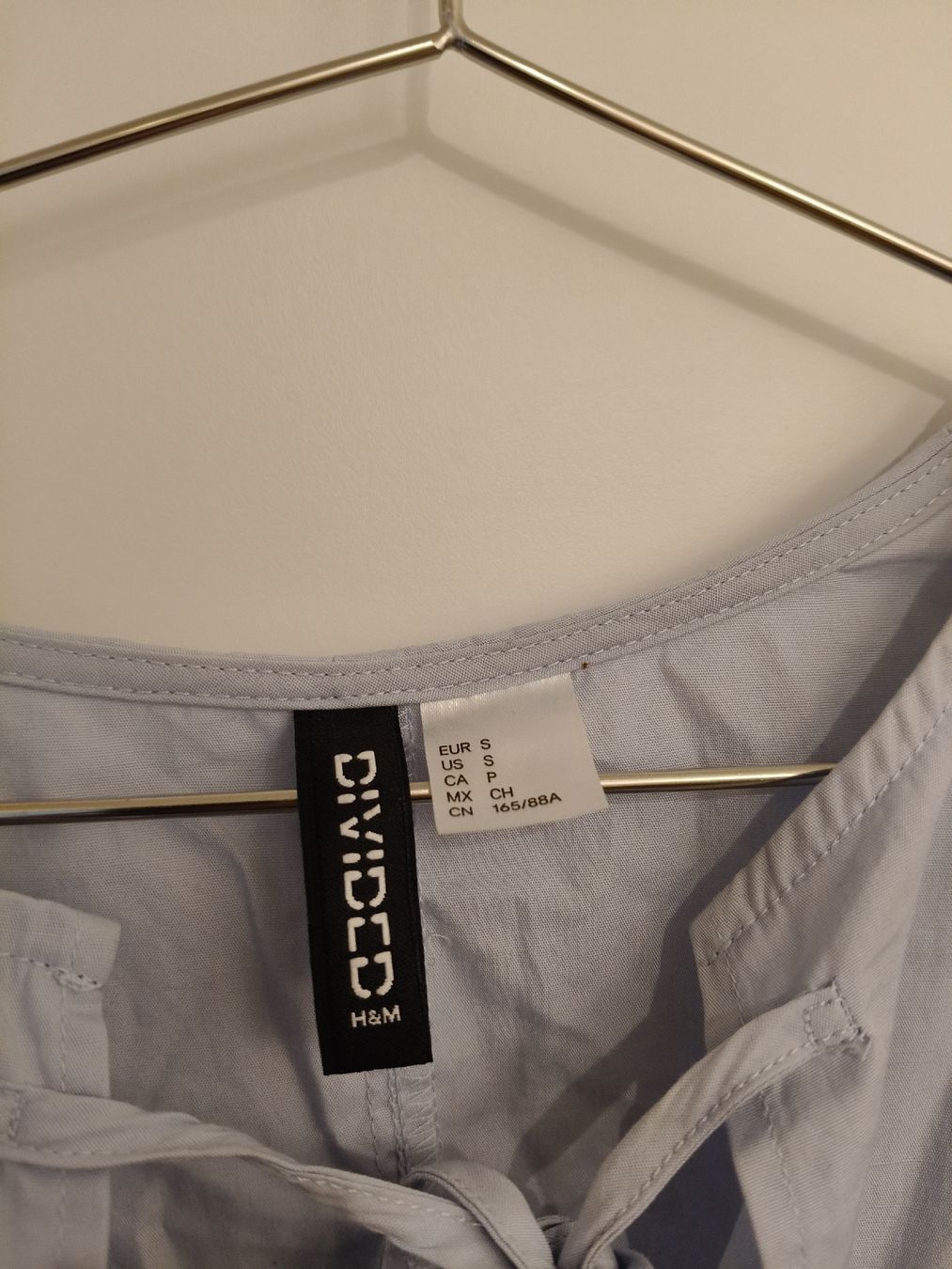 H&M Vestiti: Hellblaues Puffärmel-Kleid – Usato da Oberrieden venduto da joj_6wlx 1
