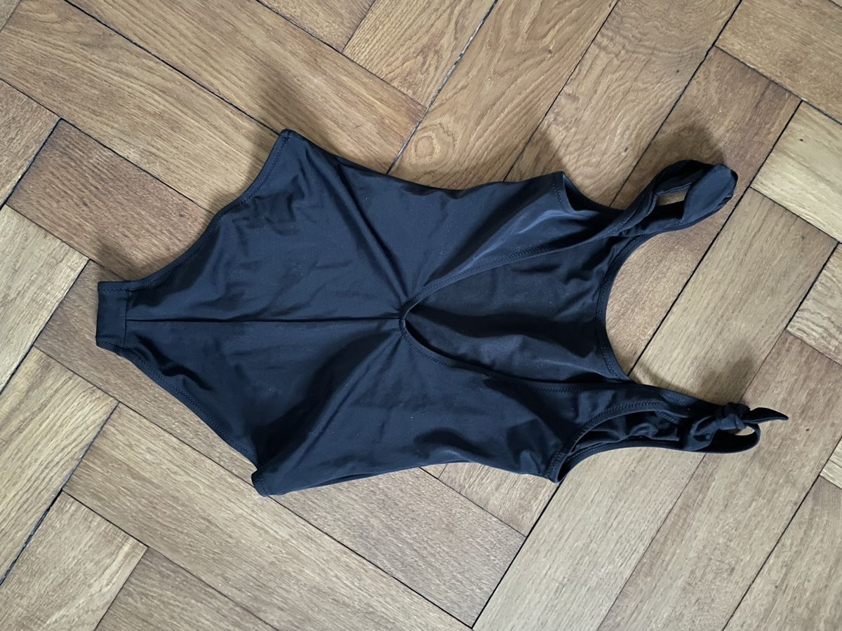 Costumi da bagno & Bikini: Schwarzer Badeanzug, Gr. S, neuwertig – Nuovo (secondo la descrizione) da Basel venduto da car_bgg7 2