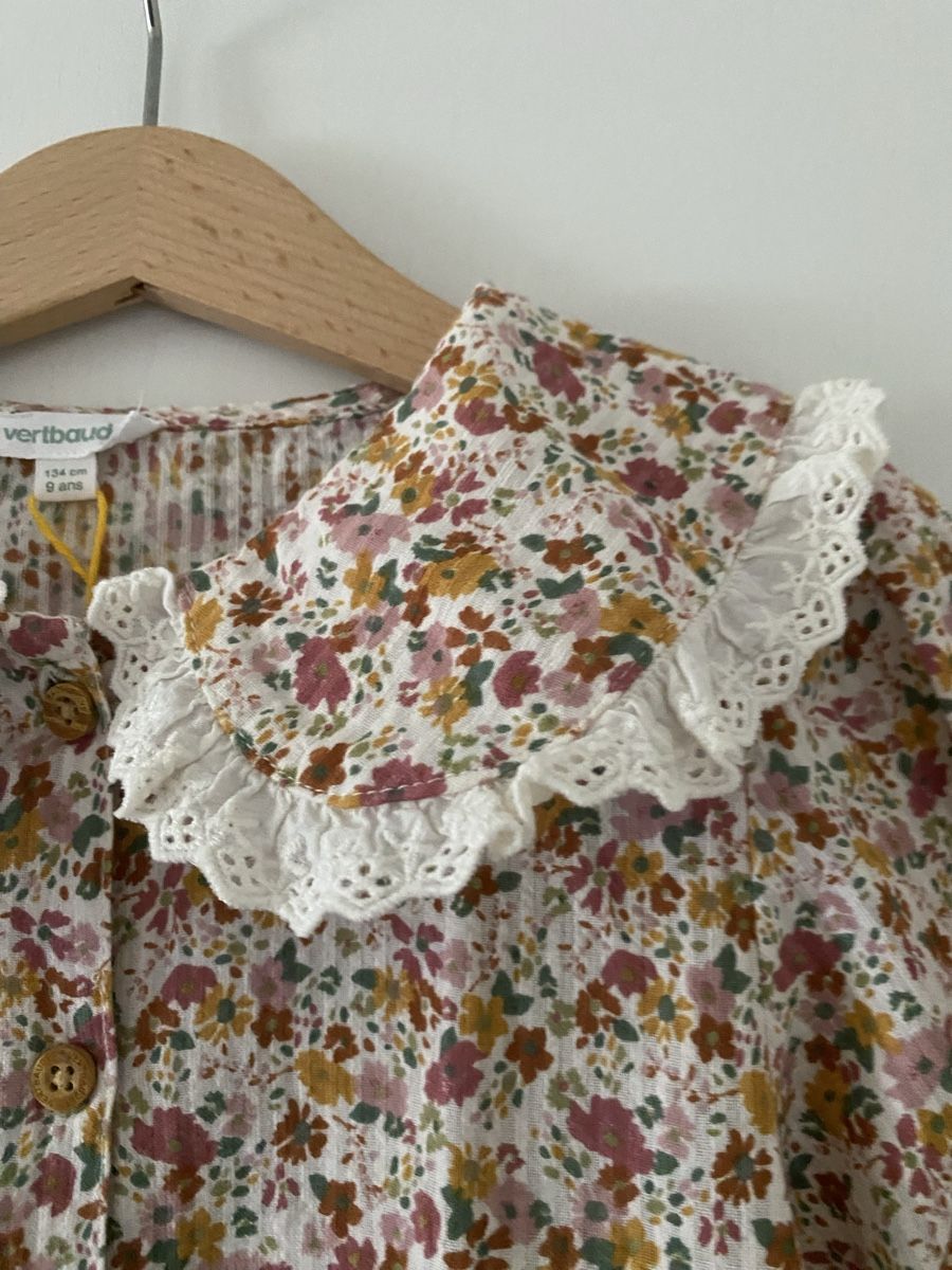 Blouses, T-shirts & Tops: Sommerbluse,  Vertbaudet,  Gr. 134 – D'occasion à Schöfflisdorf par ast_jfj7