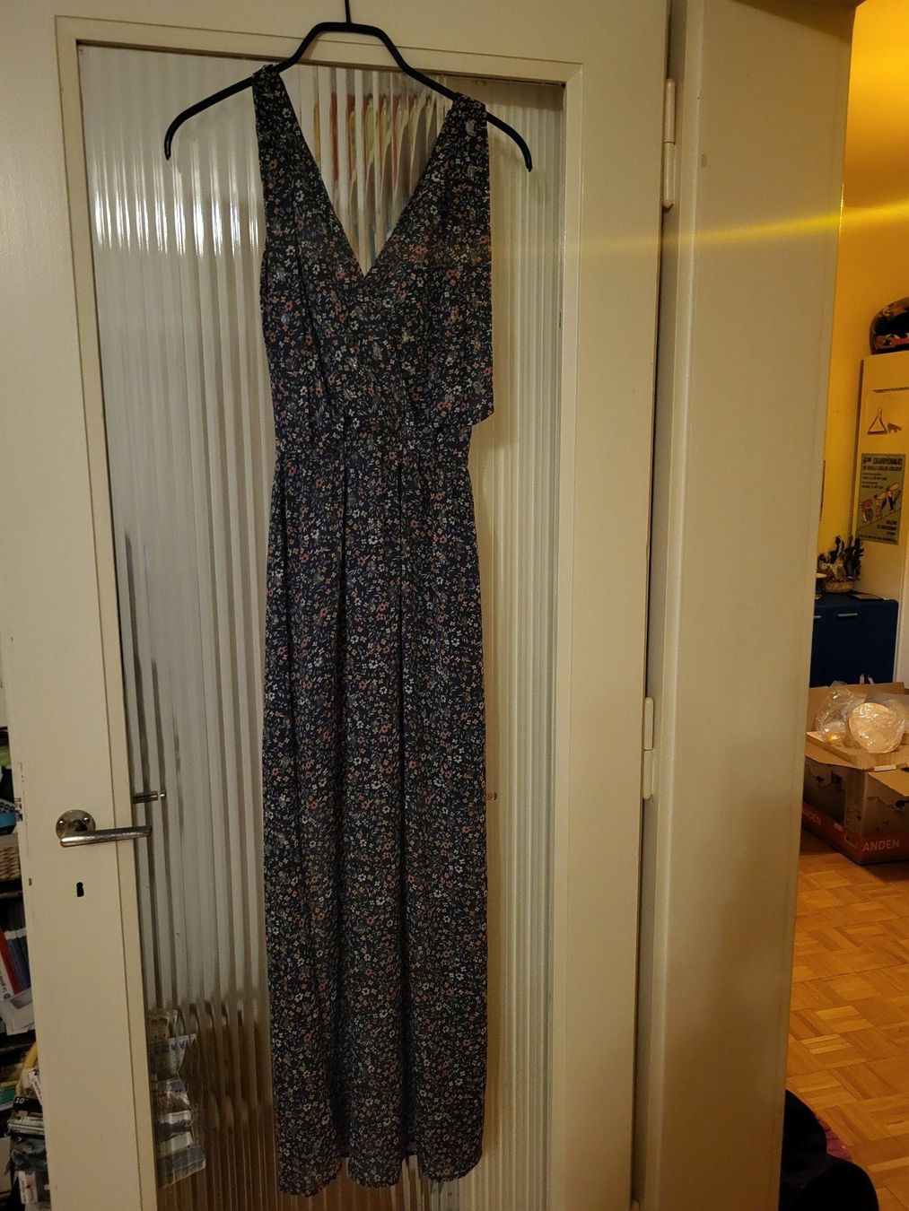 Robes: Robe T.38/M – D'occasion à Genève par VesnizaB