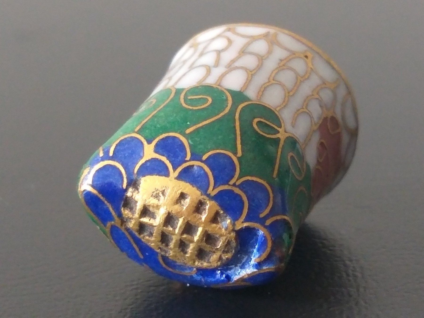 Ditali: Dé à coudre tête de chouette cloisonné – Usato da Cossonay-Ville venduto da Les_1001_perles 5