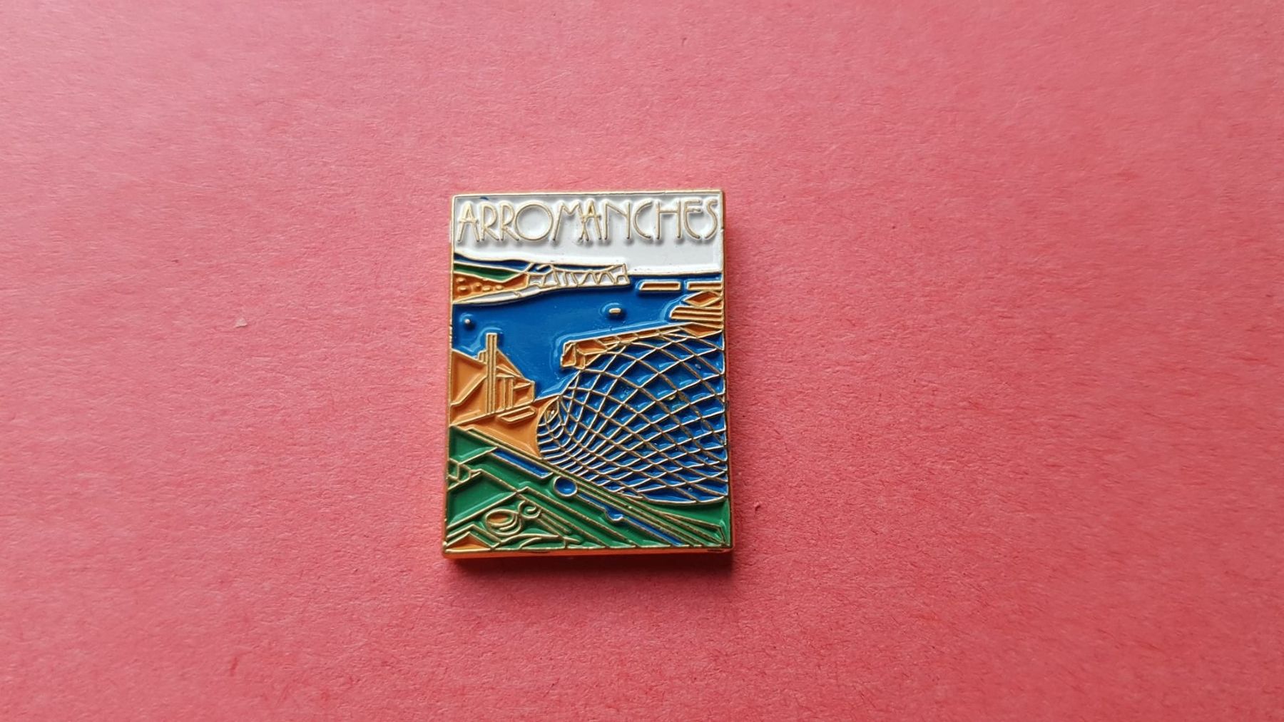 Placchette & Badge: Pins - Arromanches - Army -World War – Usato da Reinach BL venduto da Dexy62