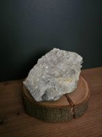 schöner Nadelquarz