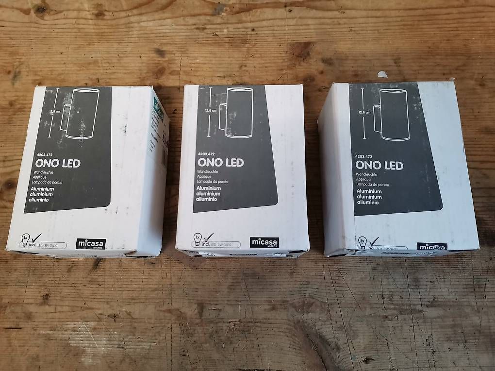 Lampes: LED Wandleuchte Ono, Wandleuchte LED – D'occasion à Wiedlisbach par materialkreislauf