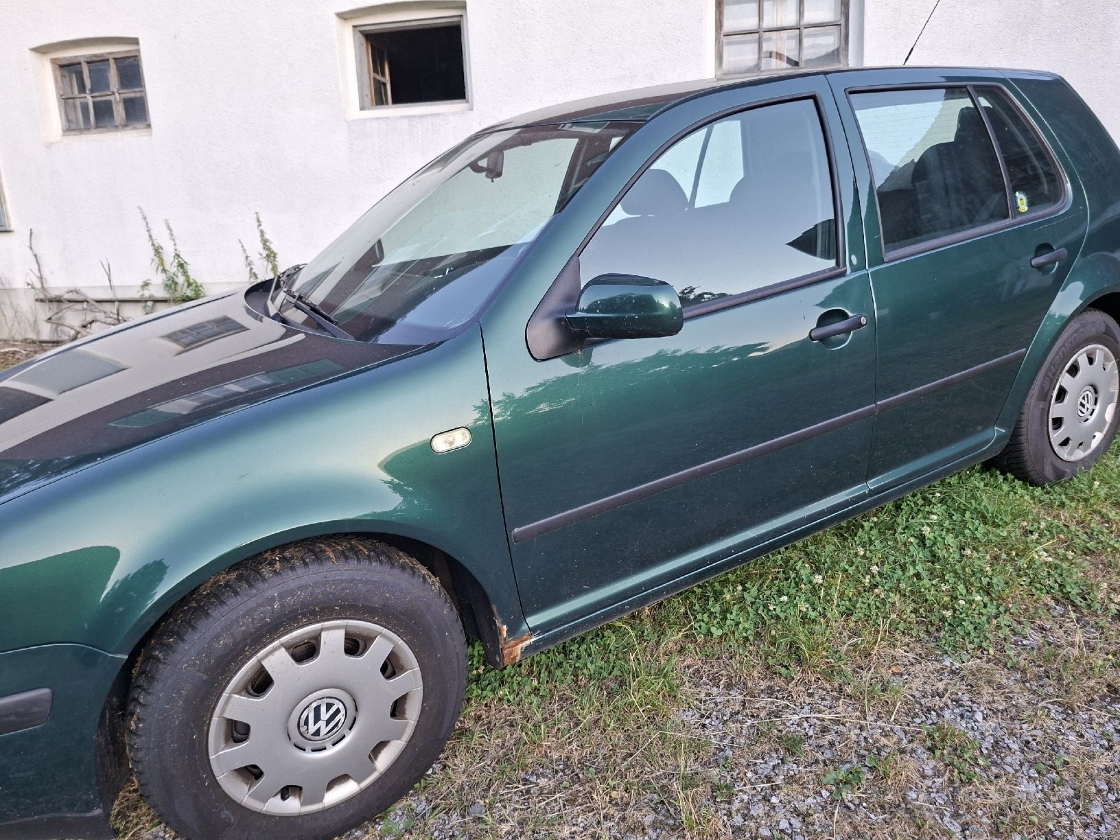 VW Automobili: VW Golf 4 Grün  – Usato da Stans venduto da Cemoi02 1
