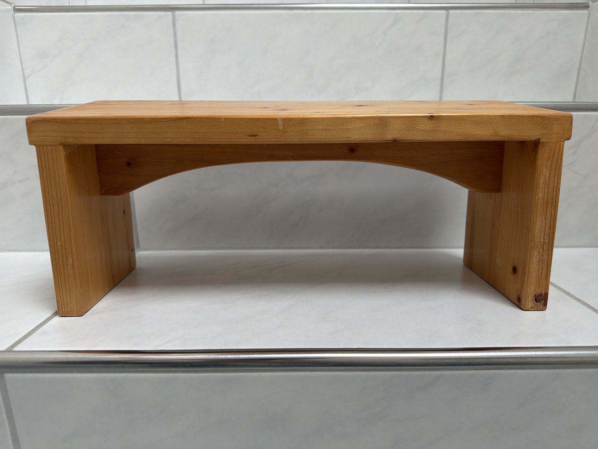 Sgabelli: Meditationsbank, Hocker, Holz massiv. – Usato da Biberist venduto da Momo33