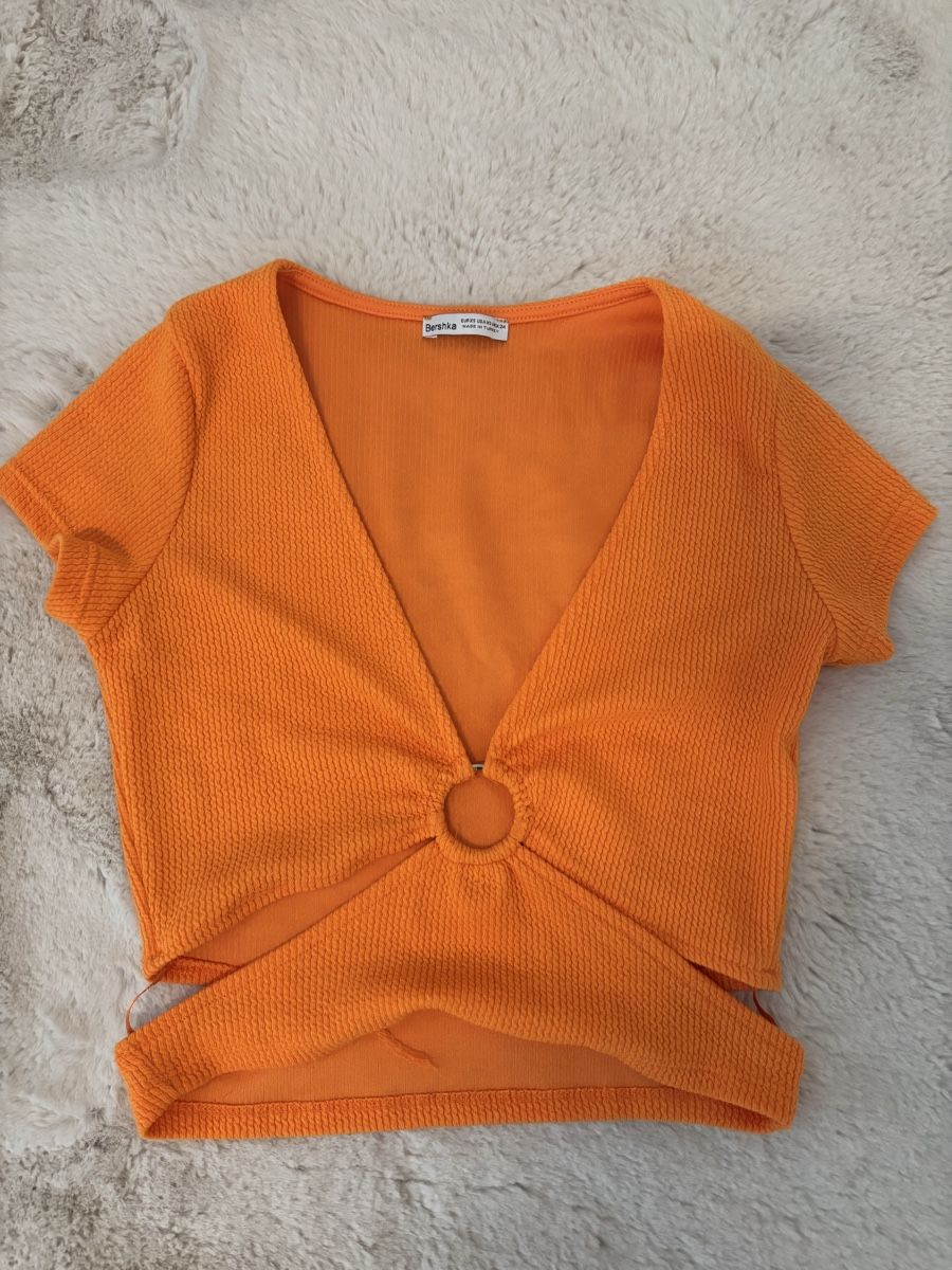 Bershka T-shirt: T-shirt – Nuovo (secondo la descrizione) da Binningen venduto da Eldissa 1