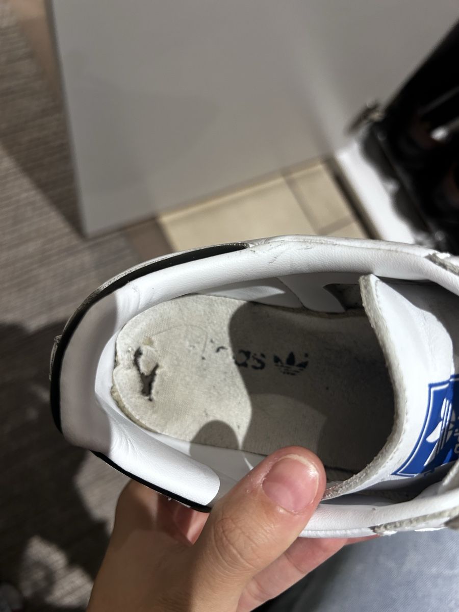 Adidas Herrenschuhe: Adidas Samba Sneaker Grösse 38 – Gebraucht aus Wangen b. Olten von Eyluelgoek 1