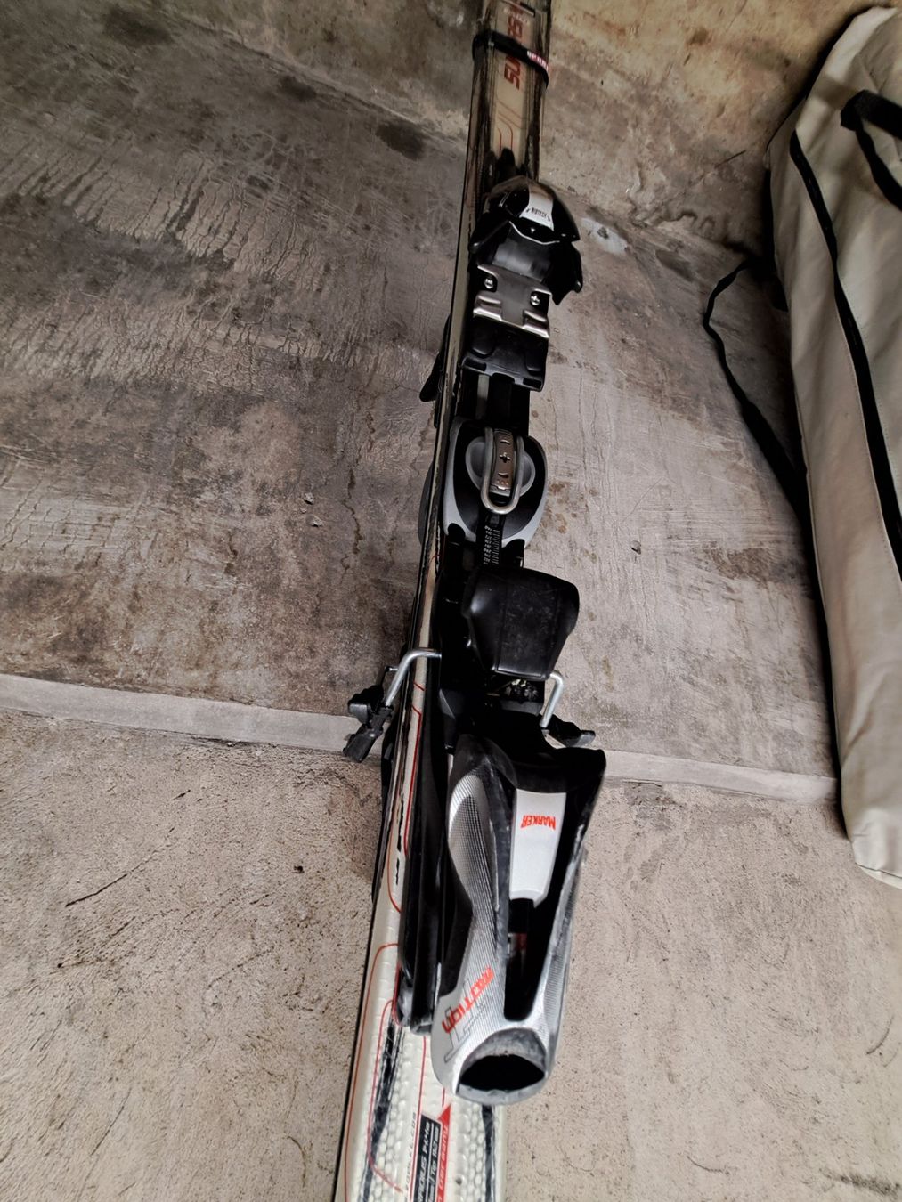 Skis: Skis – Gebraucht aus Luzern von vik_b9fd 2