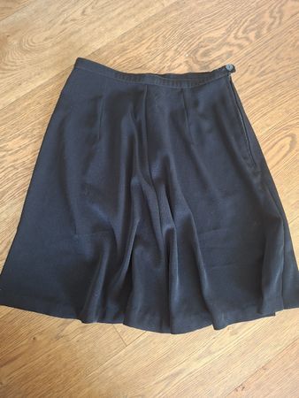 Jupe noire taille 36 comme neuf