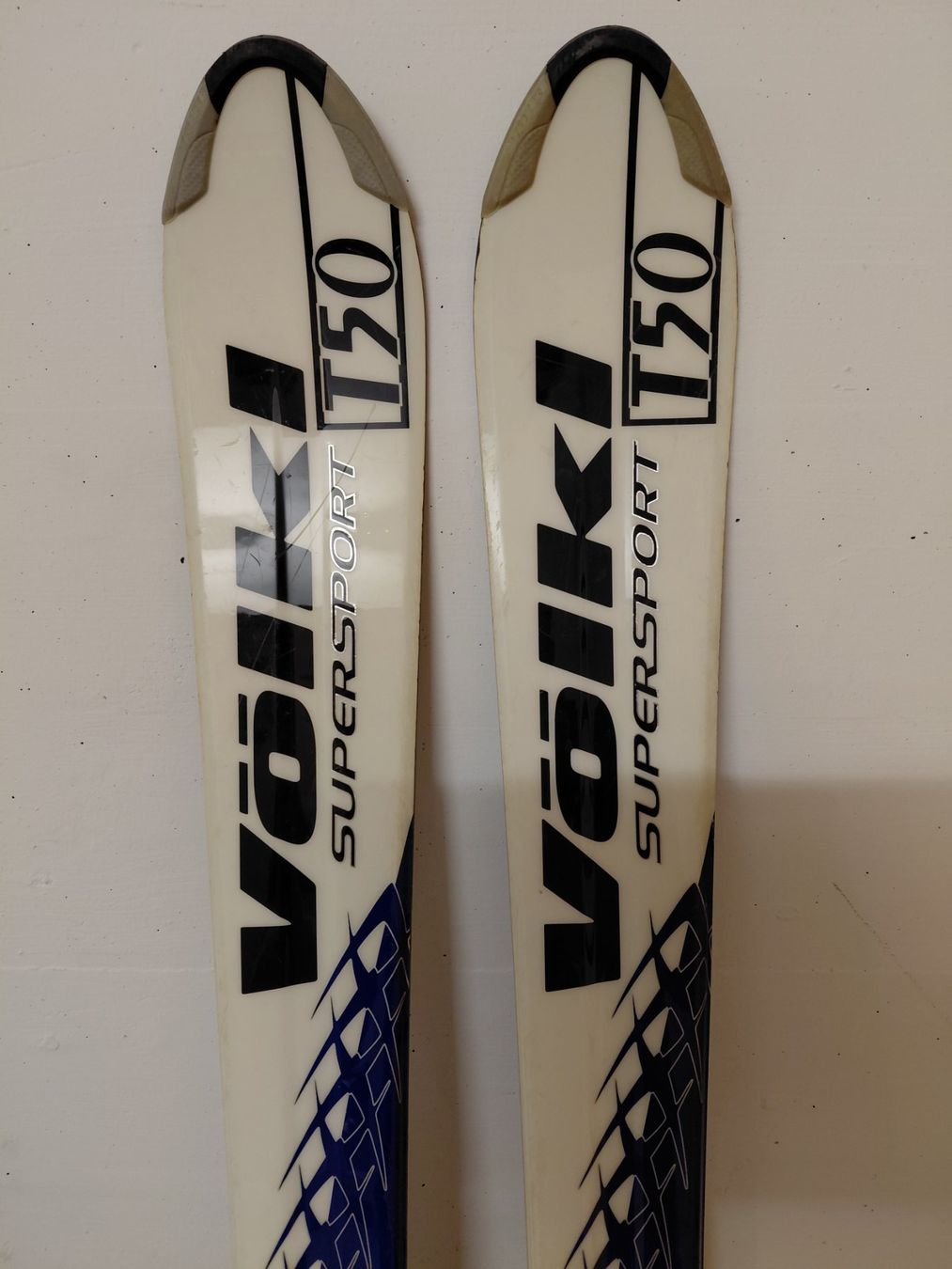 Völkl Sci: Ski Völkl, ca. 156cm, gebraucht, inkl. Bindung – Usato da Schwyz venduto da Gilmour83 1