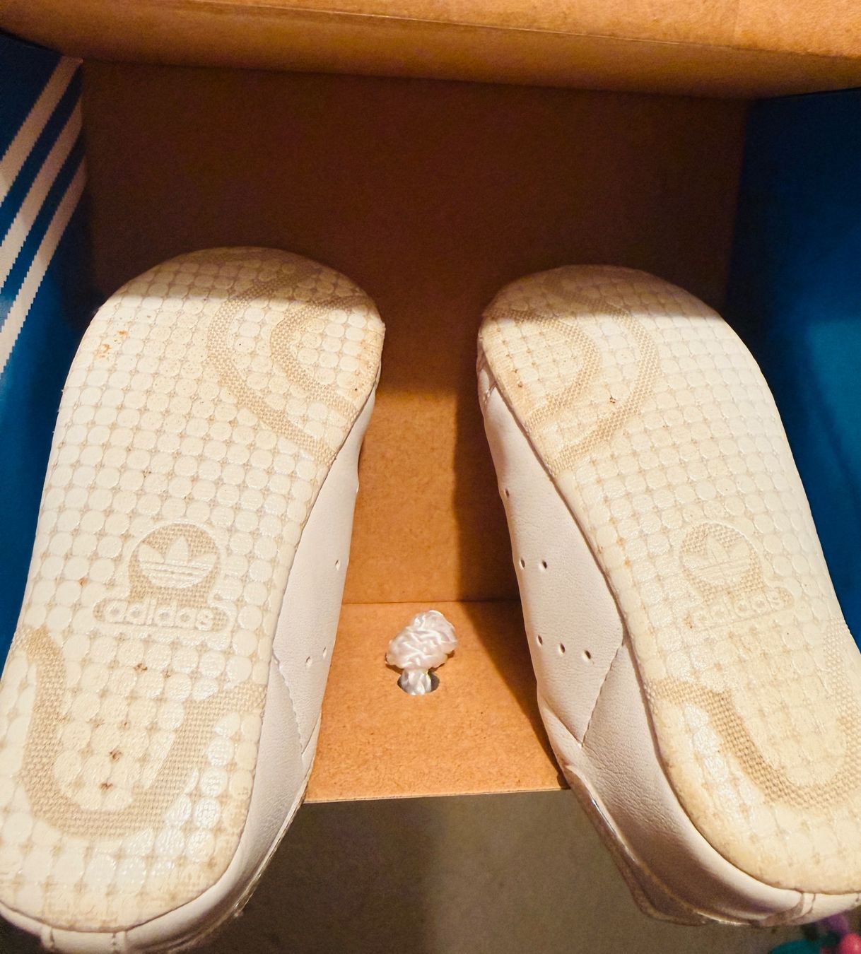 Adidas Scarpe per ragazzi: Adidas Stan Smith Crib Taille 19 Blanc Argent – Nuovo e nell'imballaggio originale da Chézard-St-Martin venduto da kdu_f9lw 2