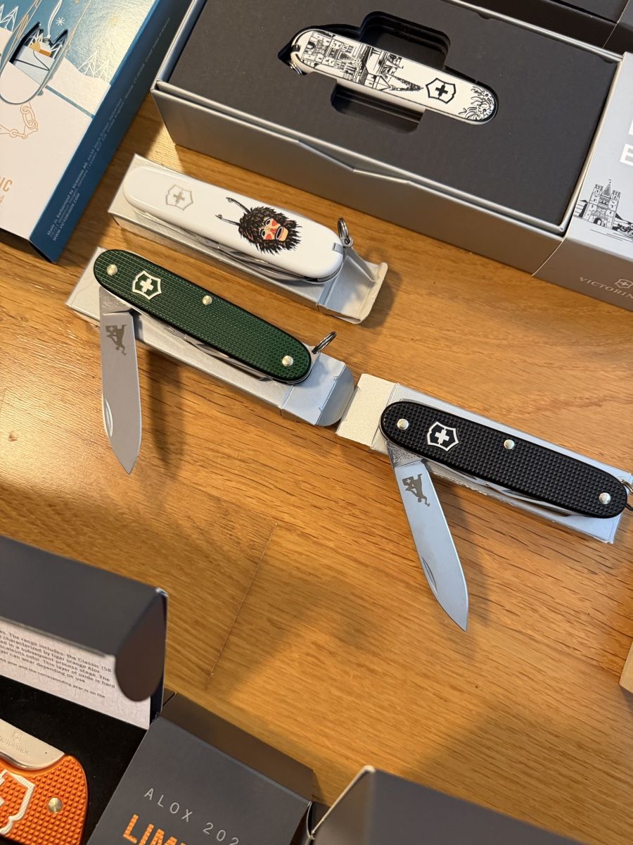 Victorinox Couteaux de poche: Victorinox Sammlung – Neuf (Voir description) à Jegenstorf par r_bue 4
