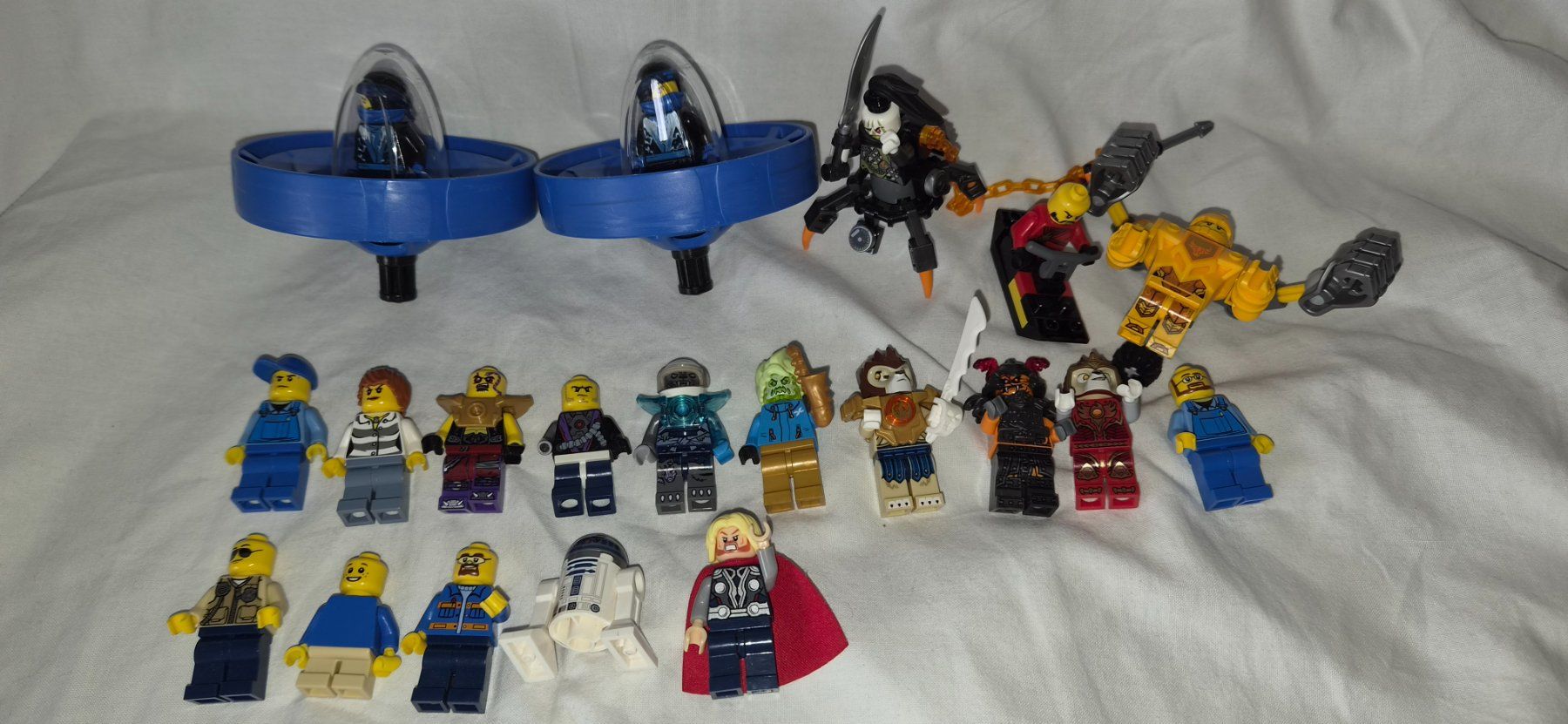 Lego Spielzeuge: LEGO Paket mit 20 Figuren – Gebraucht aus Horriwil von Hibiskus73