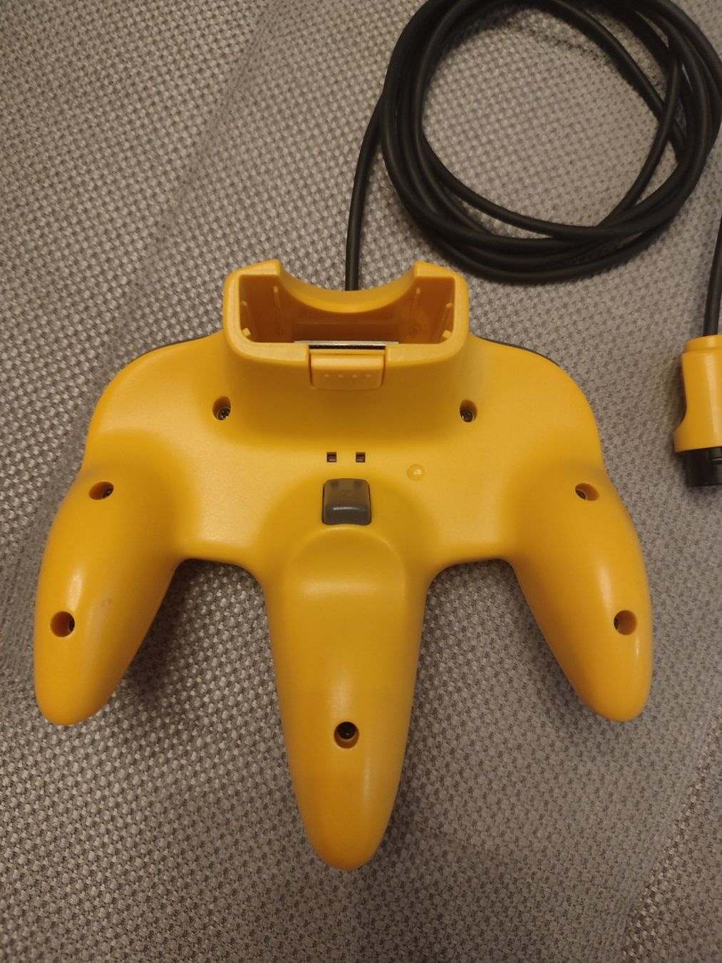Nintendo Manettes: Manette Jaune - Nintendo 64 – D'occasion à Bougy-Villars par Vogue 1
