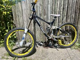 Trek session 88 2010 DH -service fait
