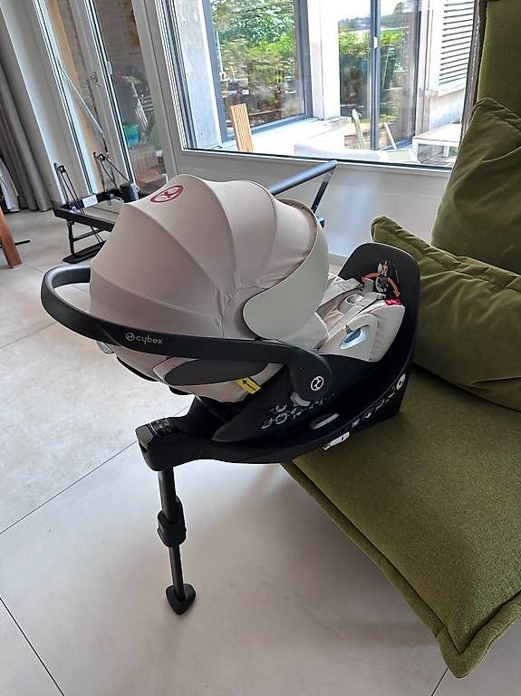 Seggiolini per auto: Cybex Kindersitz inkl. Base zu verkaufen – Usato da Lufingen venduto da adi4646 2