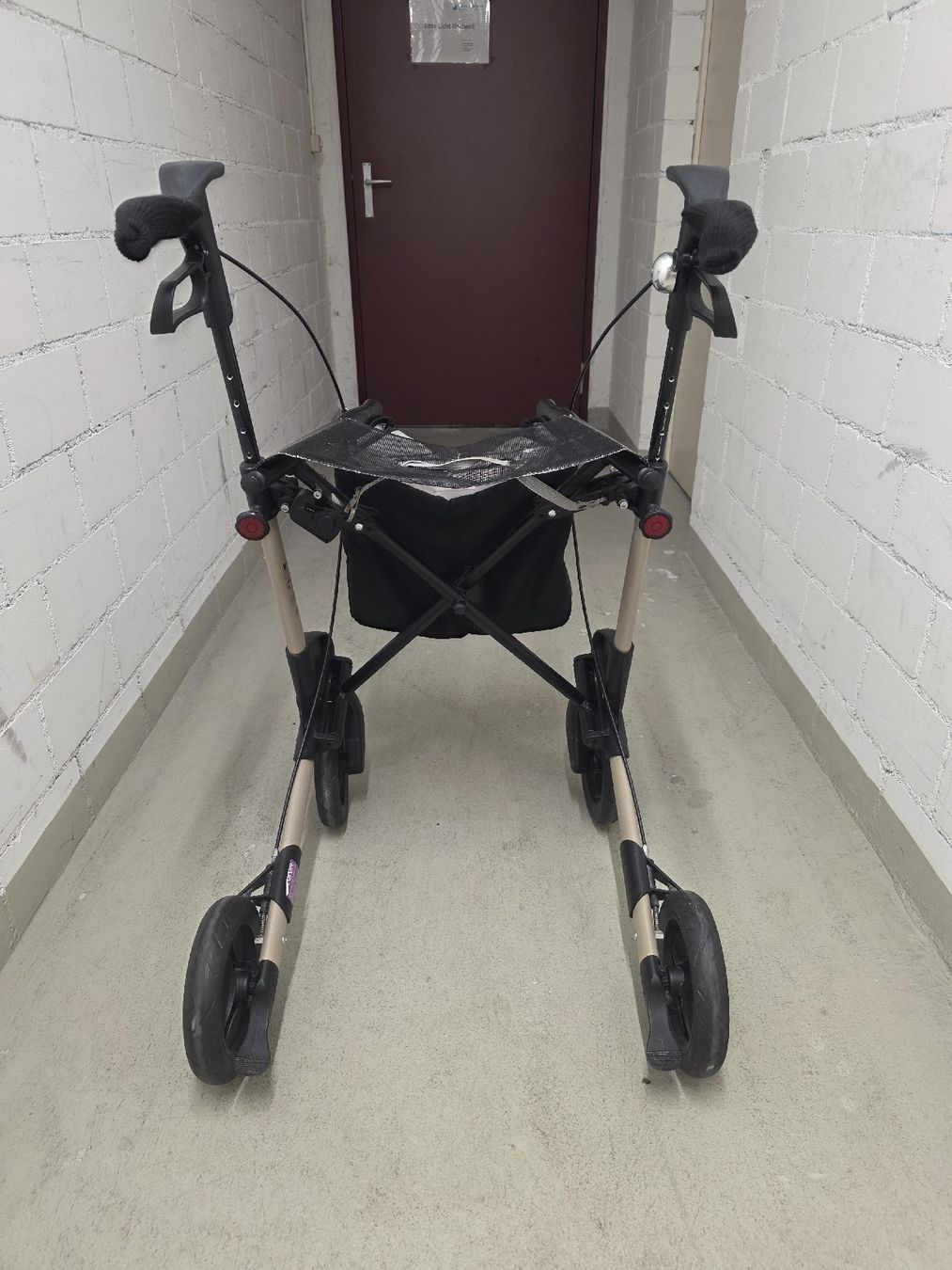 Gehhilfen: TOPRO Walker Rollator Typ M  – Gebraucht aus Zug von ces_hy6w 3