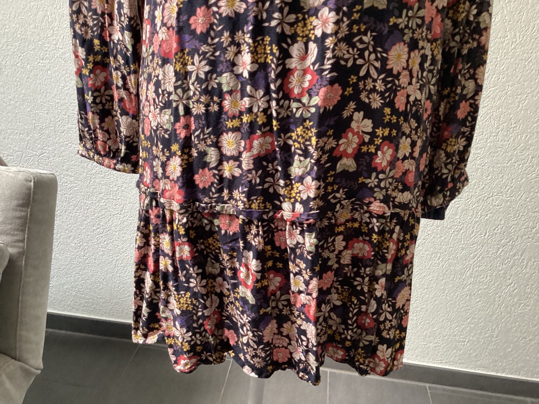 Esprit Vestiti: Schönes, luftiges Esprit edc Kleid mit Blumenmuster Gr. 34 – Usato da Homberg b. Thun venduto da Homata 2