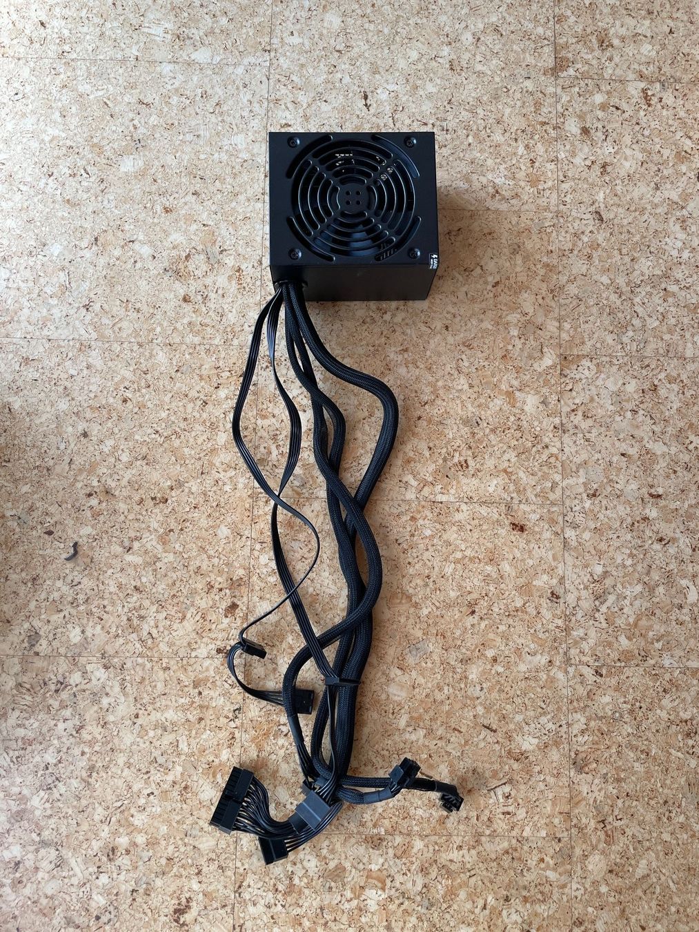 Corsair Composants électroniques: Corsair CX650 - 650W Netzteil – D'occasion à Lützelflüh-Goldb par phi_dpr9