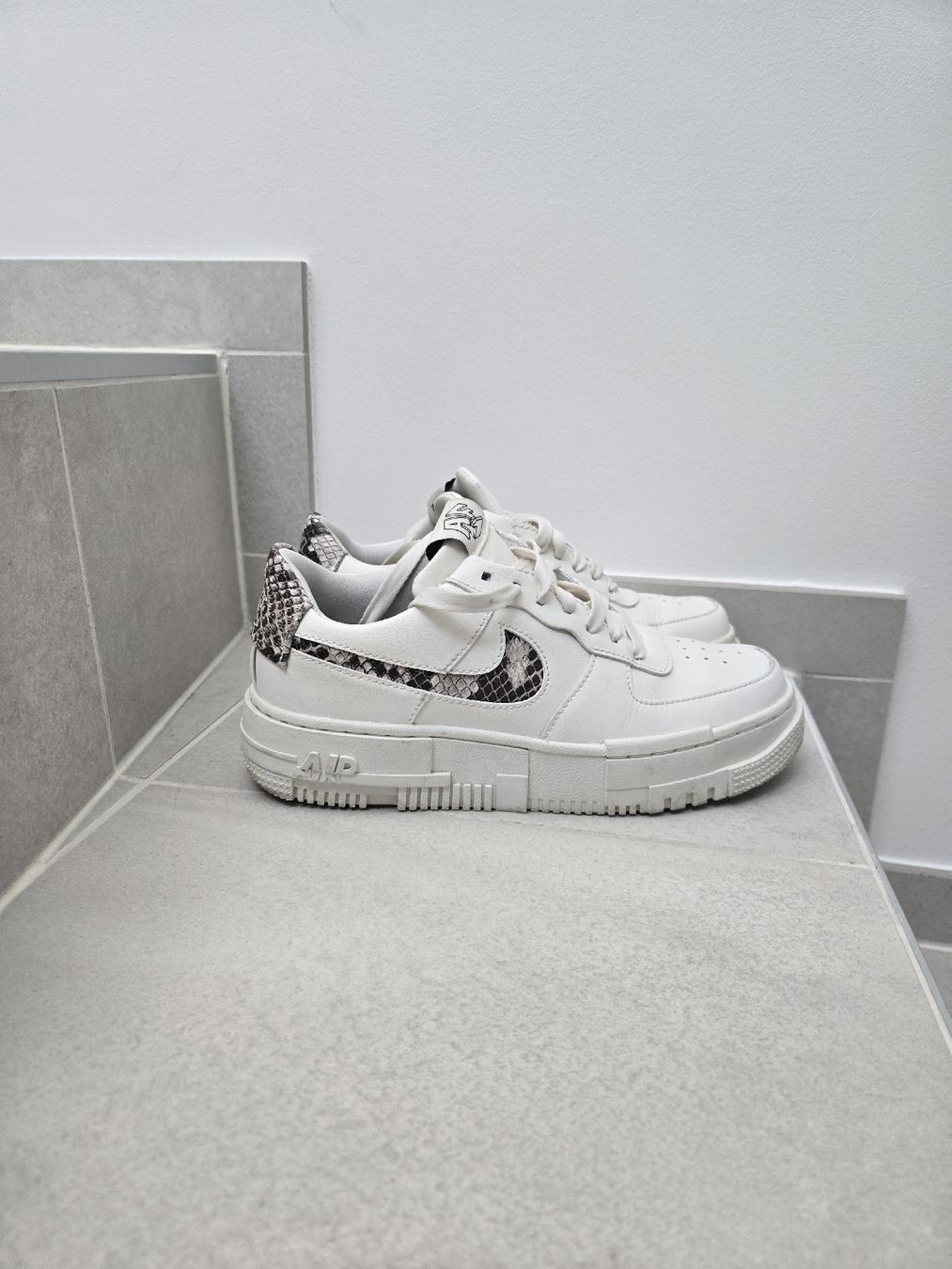 Nike Scarpe da donna: Nike Air force Pixel 36,5 – Usato da Plan les ouates venduto da deb_v989 1