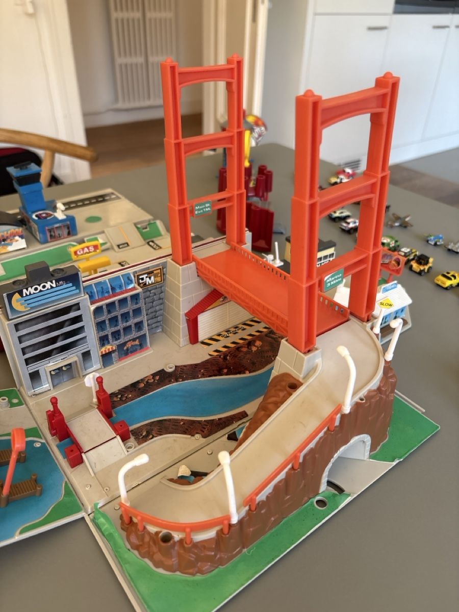 Micro Machines Giocattoli: MicroMachines Spielkoffer mit Zubehör – Usato da Zürich venduto da ckopetz 7