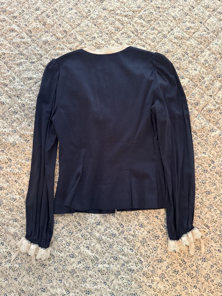 Reformation Tops: Reformation top – Neu (gemäss Beschreibung) aus Aarau Rohr von ash_m7hq 1