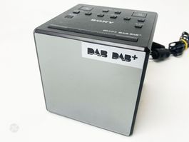 Sony Radiowecker DAB/DAB+ Cube Schwarz XDR-C1DBP Radio