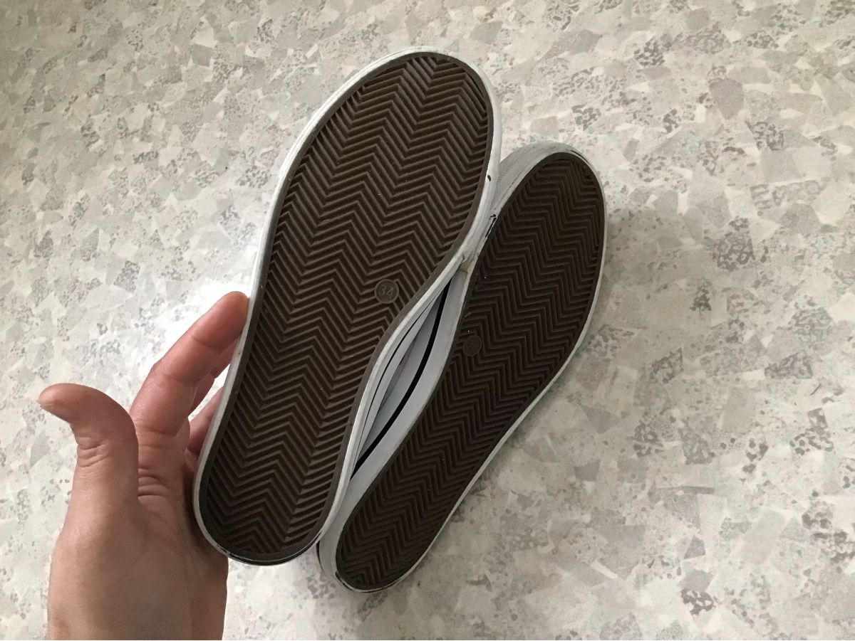 Schuhe für Mädchen: Coole Mädchen Schuhe Grösse 34, Top Zustand. – Gebraucht aus Seuzach von Tureda 3
