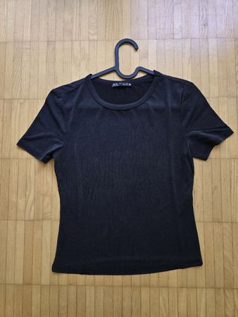 Schwarzes ZARA T-Shirt, Grösse S - wie neu