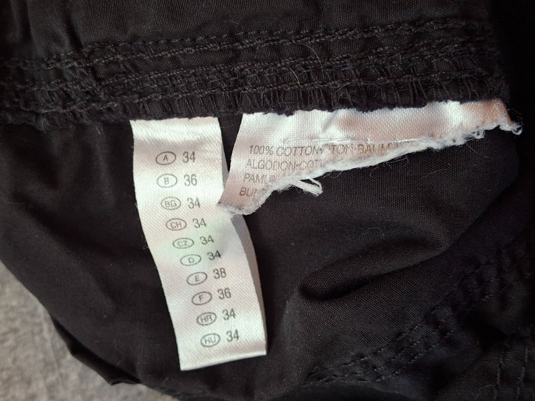 C&A Pantaloni: Short taille 34 marque C&A 100% coton – Usato da Villiers venduto da san_jn5w 5