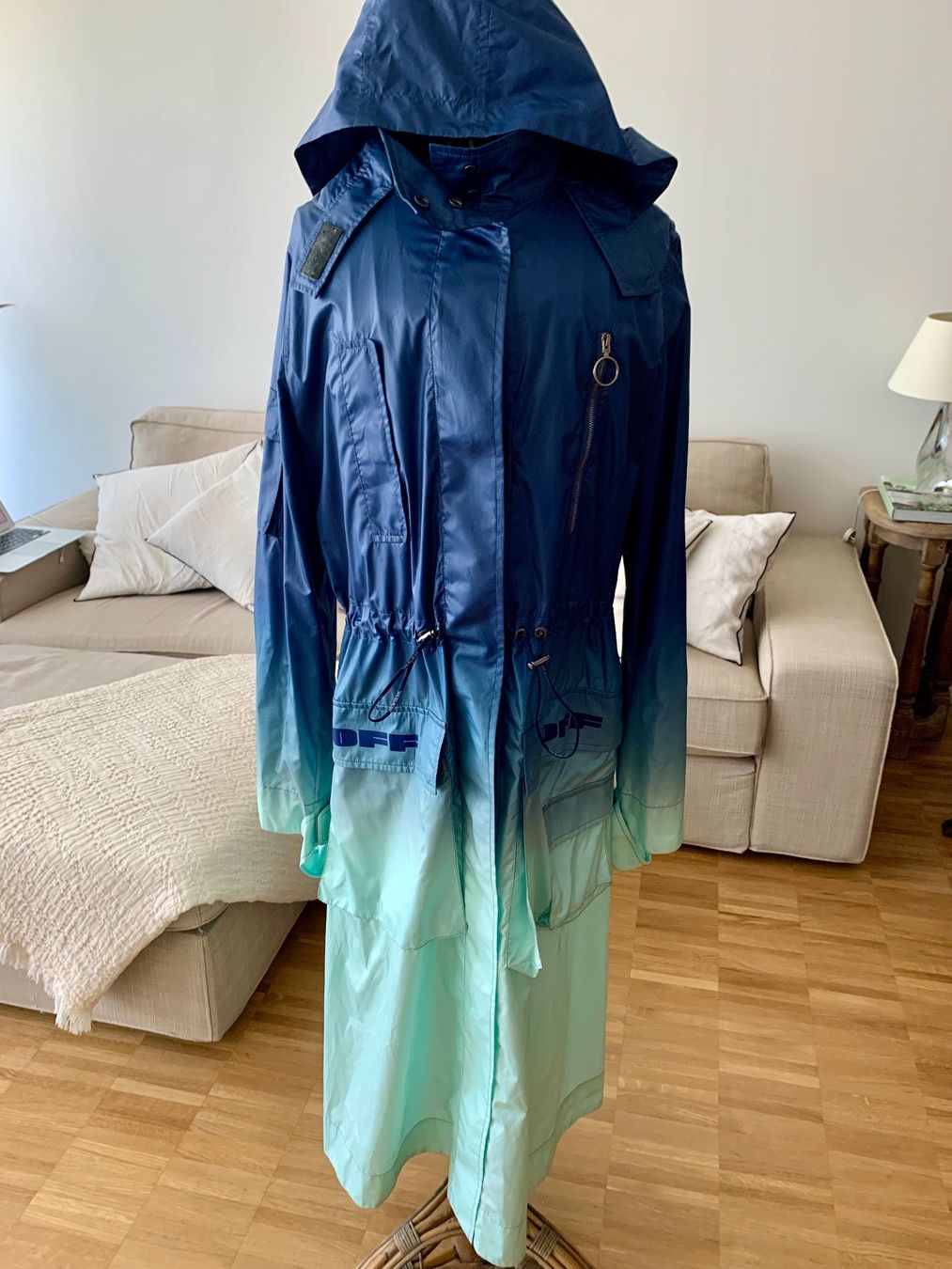 Mäntel: OFF WHITE   Regenjacke – Neu (gemäss Beschreibung) aus Kilchberg ZH von san_hs8y