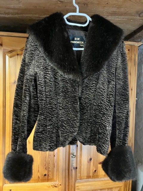 Giacche: Elégante veste en fourrure – Usato da Savièse venduto da seb_5fv2