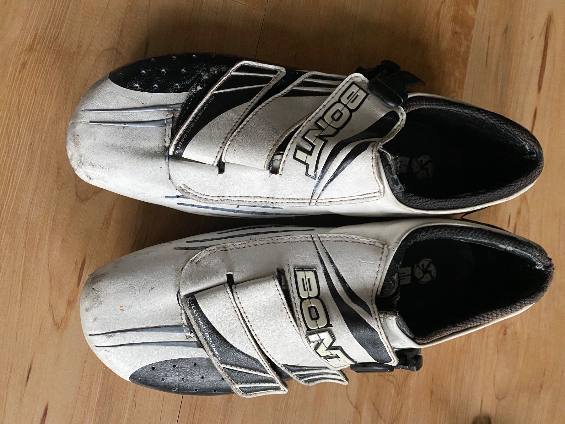 Herrenschuhe: Bont veloschuhe carbon 42 rennrad – Gebraucht aus Appenzell von classiccyclingkits