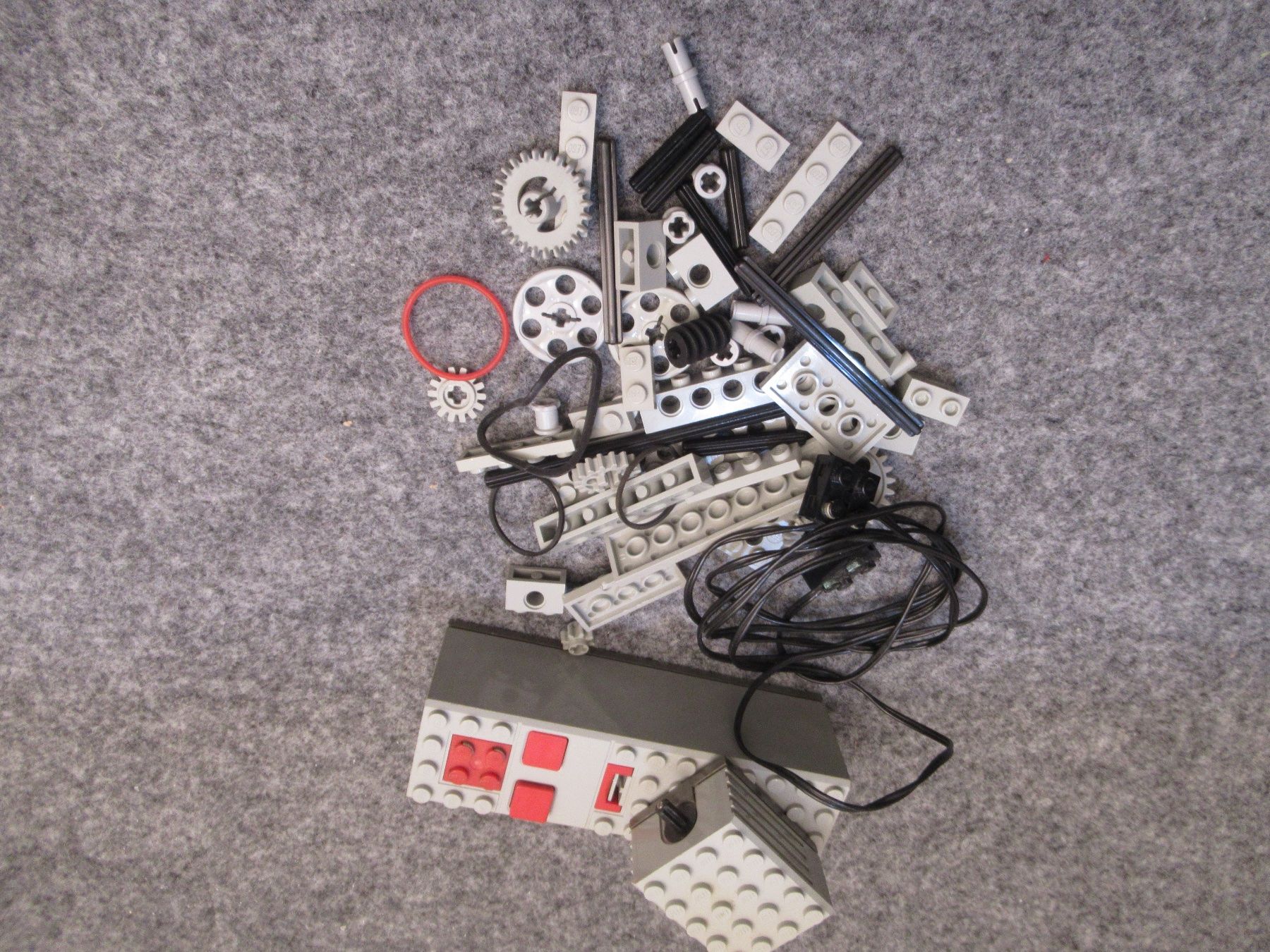 Lego Baukästen: Lego Motor Set 9 Volt Nr. 8720 LEGO Technic: Supplemental: – Gebraucht aus Obergösgen von cairn