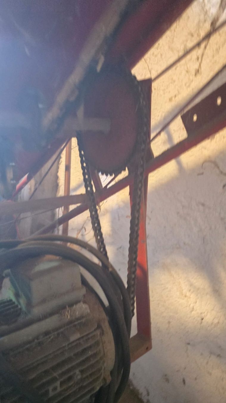Macchine per carico, silaggio e trasporto: Kleinballen Förderband – Usato da Schwende venduto da weesli 4