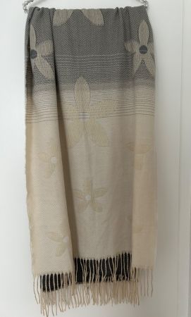 Wollschal mit Blumenmuster, neuwertig, 20% Wolle