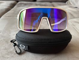 Lunettes de soleil et de sport Oakley Suiro